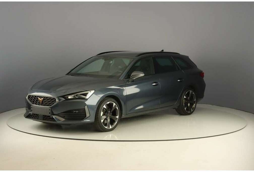 ST 1.4 e-Hybrid 204pk Pack Business Safety