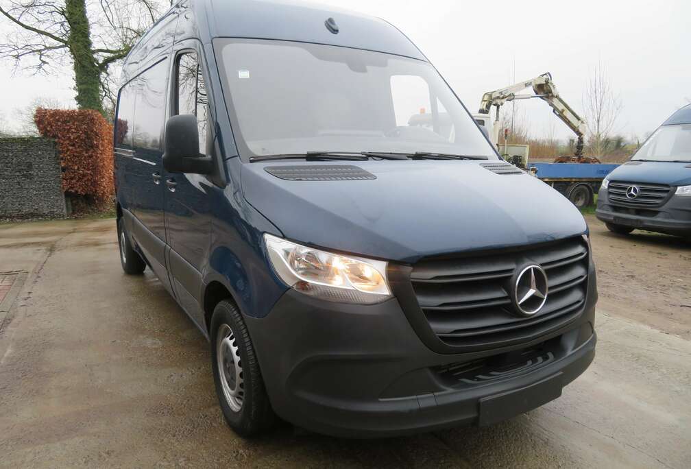 Mercedes-Benz 311CDi - FWD - A2H2