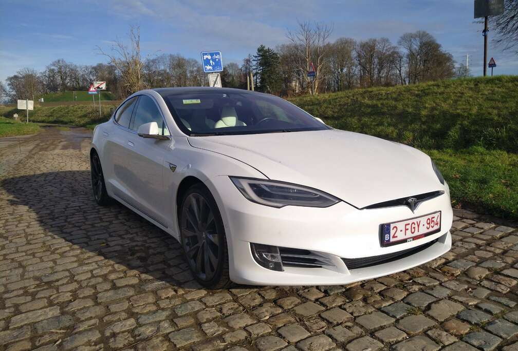 Tesla Model S Long Range