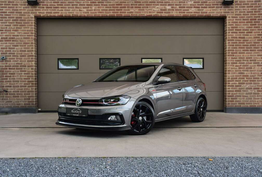 Volkswagen 2.0 TSI / DSG / CARPLAY / GPS / LED / VERWARMDE ZETELS / PARKEERSENSOREN VOOR + ACHTER