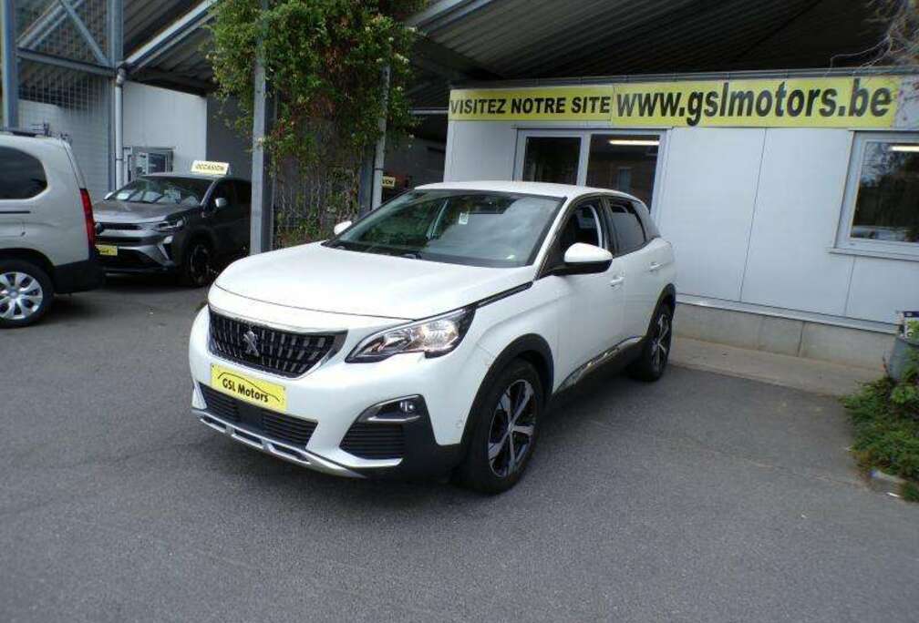 Peugeot 1.2i 130cv blanche 05/18 99.715km Airco GPS Blueto