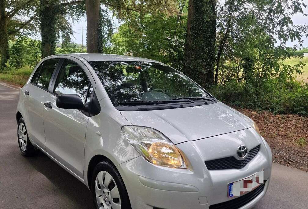Toyota La voiture est prête à être immatriculée