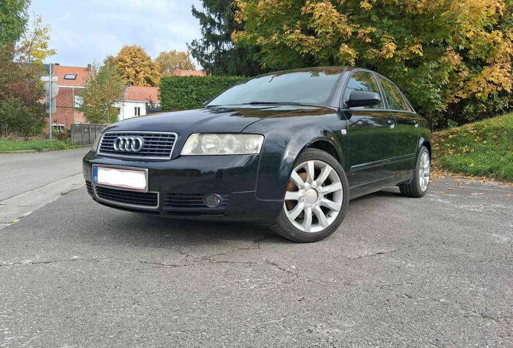 Audi 3.0i V6 30v S line