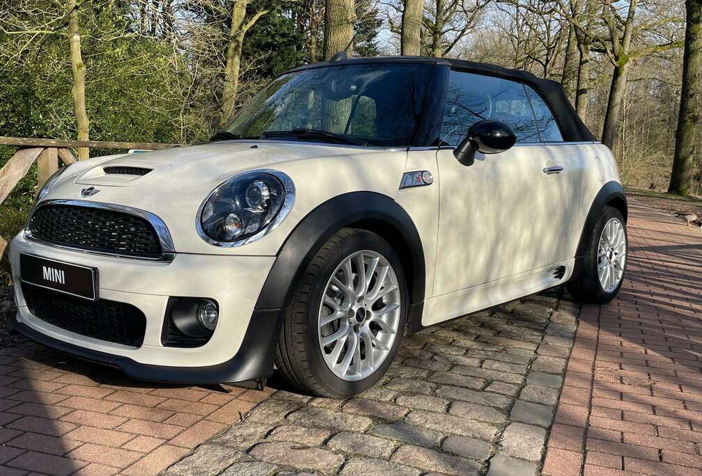 MINI MINI 1.6 COOPER S CABRIO JOHN COOPER WORKS