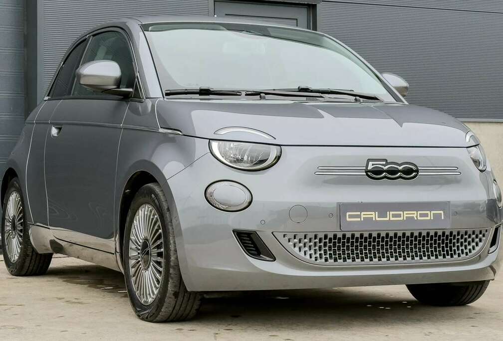 Fiat 3 + 1  43 kWh  Camera  Cruise control  Mineral