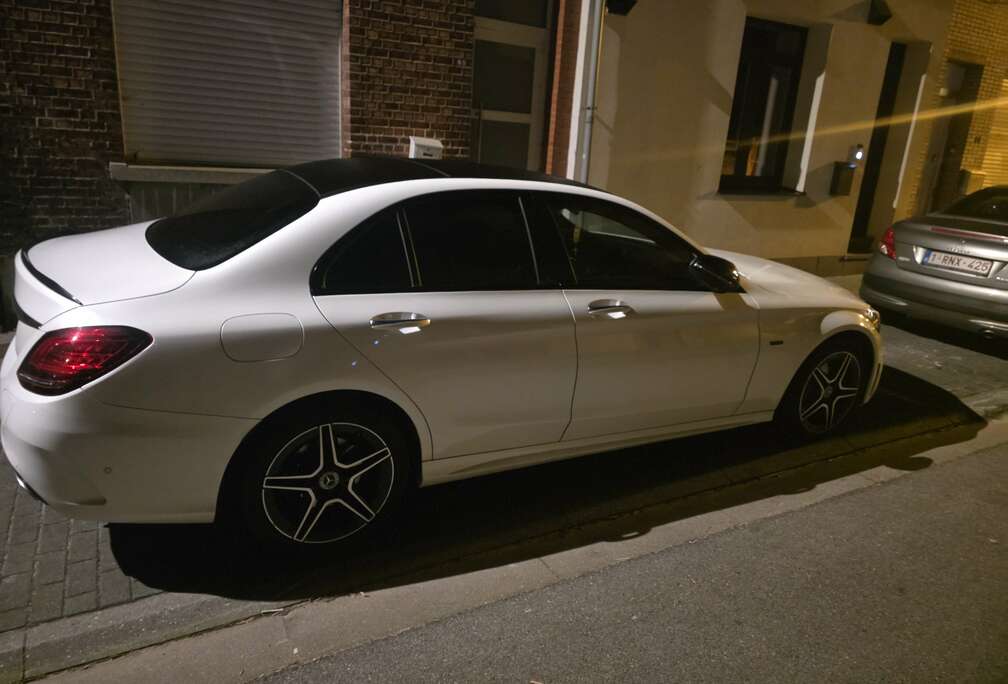 Mercedes-Benz C300 E hybride Amg line