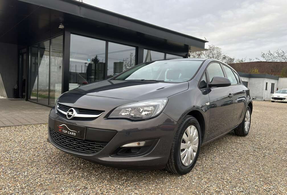 Opel Astra 1.4i Cosmo * 12 Mois De Garantie *