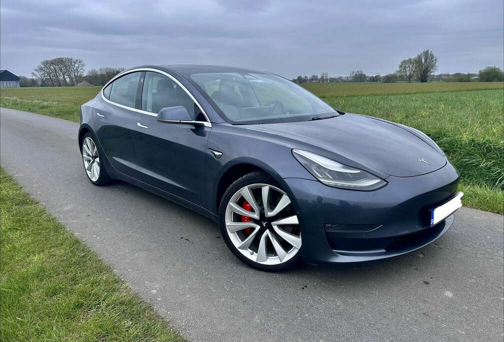 Tesla 75 kWh Performance Dual Motor