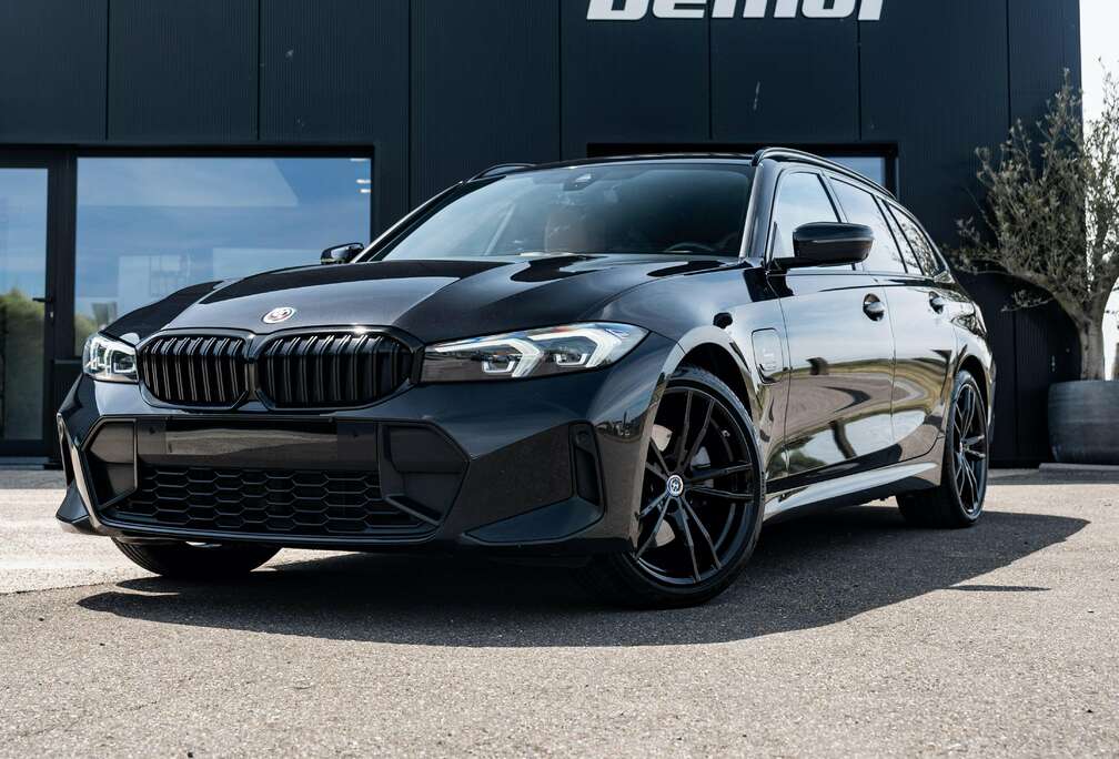 BMW Touring 320e plug in hybride Nieuw model/M pack/Leder/1ste eigenaar