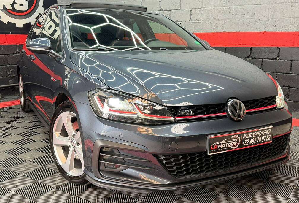 Volkswagen Golf 2.0 TSI Performance DSG