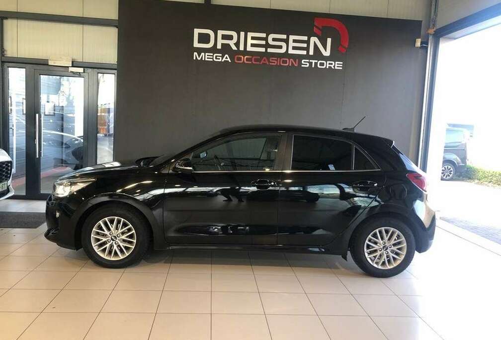 Kia BIJ DRIESEN IN BREE   TEL 089/461610