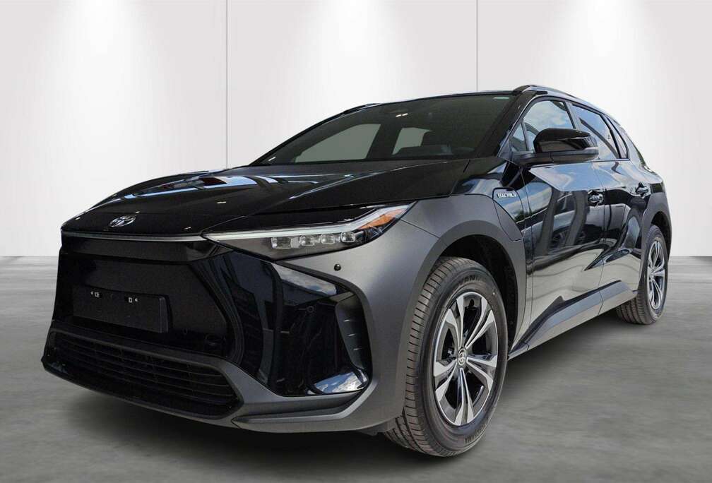 Toyota 71.4 kWh 2WD Dynamic
