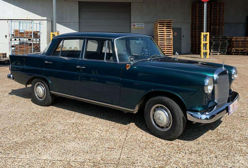 Mercedes-Benz Heckflosse