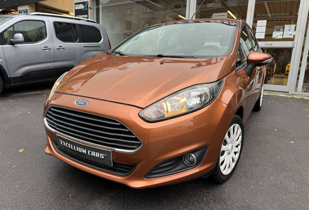 Ford Fiesta 1.25i Airco Radar Reclt Tres Propre Carnet