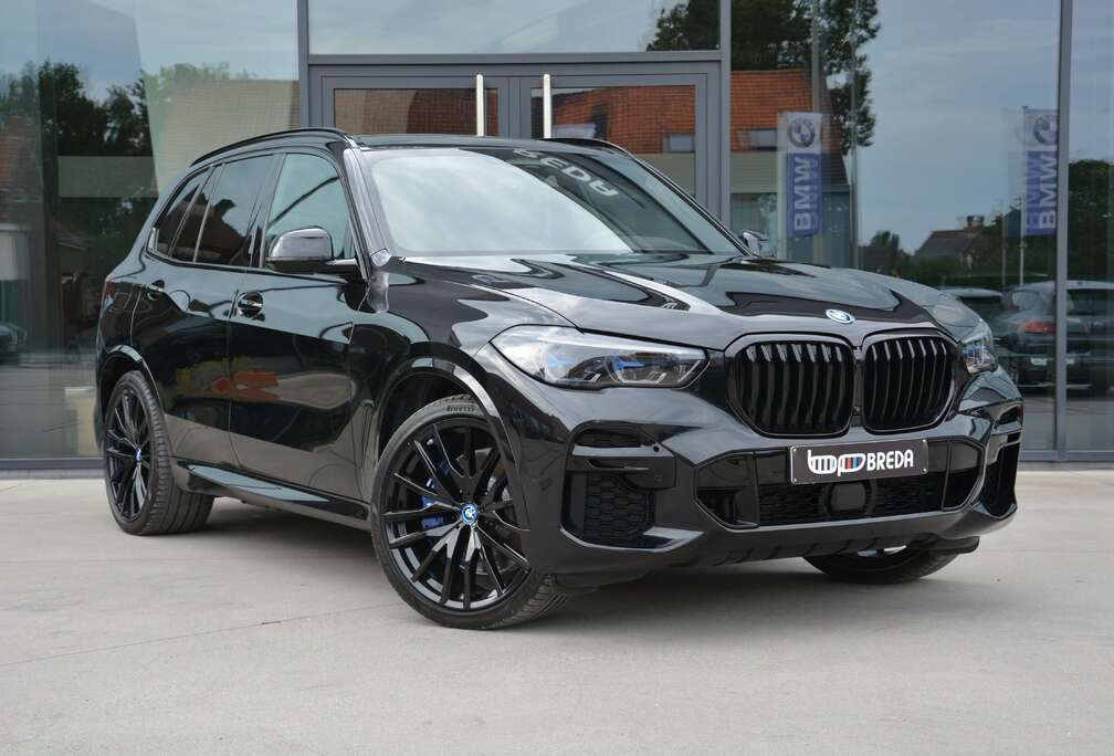 BMW xDrive45e M-Sport/Massage/ActiveSteering/Pano/22\