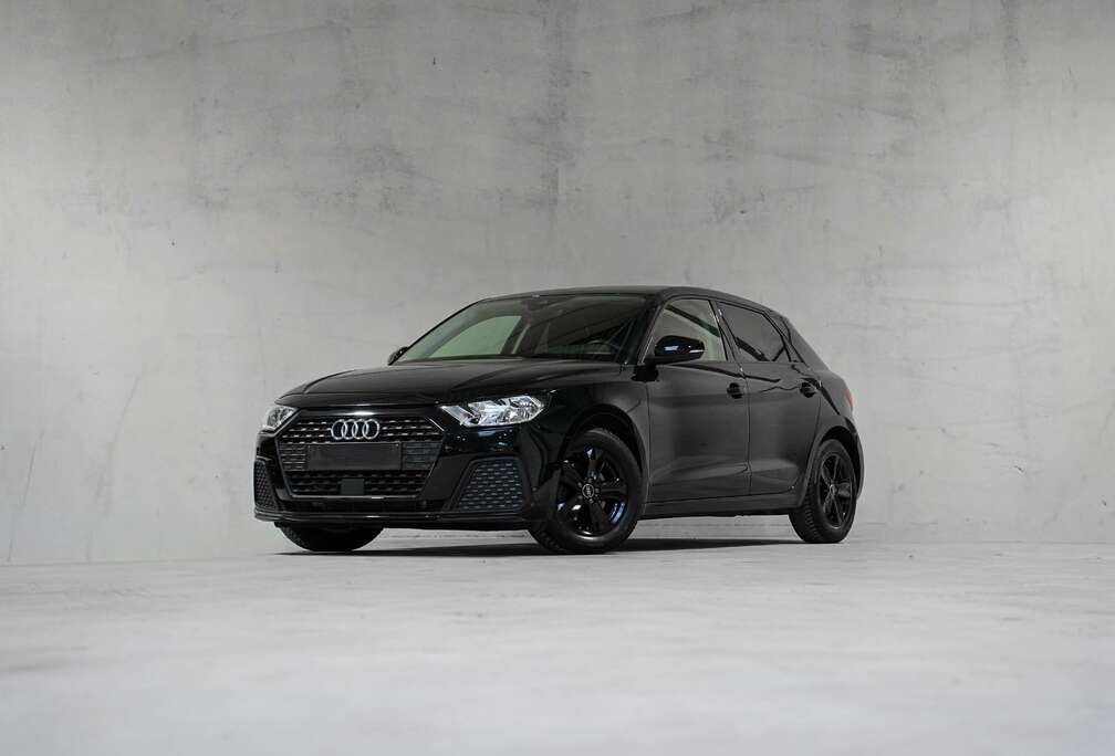 Audi  CARPLAY  FULL BLACK  TVA