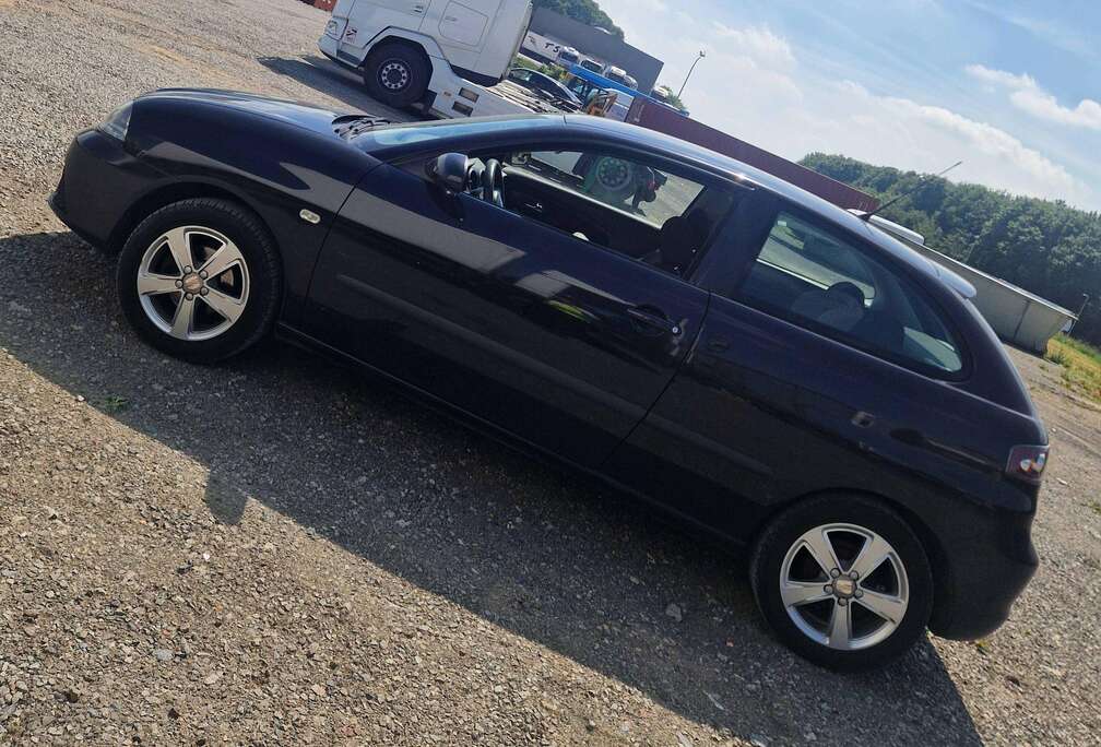 SEAT Ibiza 1.4i 16v Reference