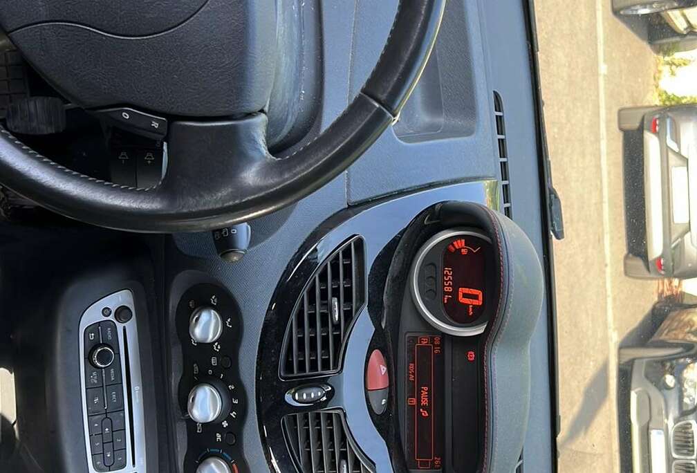 Renault 1.2i Authentique