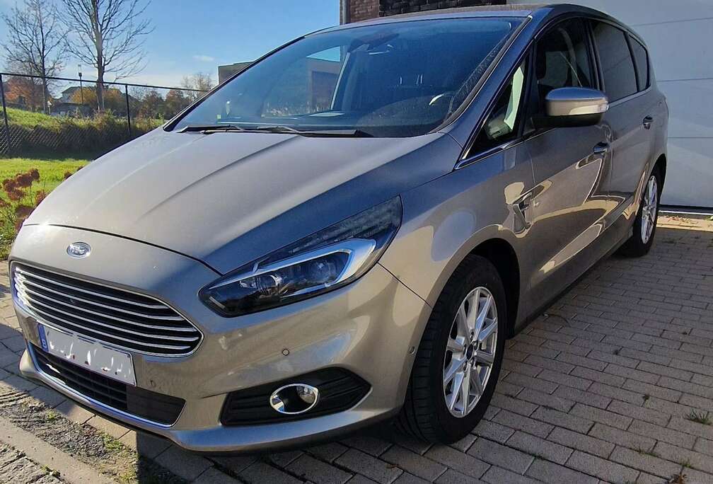 Ford 2.0 TDCi Titanium/7 plaatsen/leder/ full optie