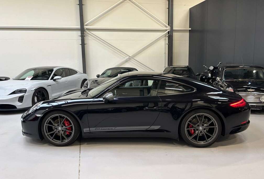 Porsche 991 Carrera T 3.0 Turbo Coupé PDK - like new