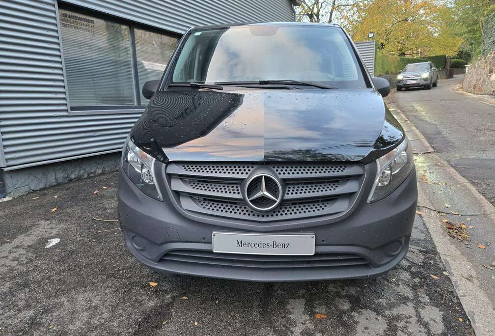Mercedes-Benz 119d 4matic 1er immat. 12/2018