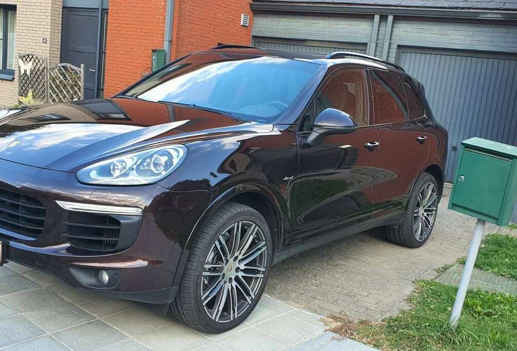 Porsche 3.0 TD V6 Platinum Edition Tiptronic S