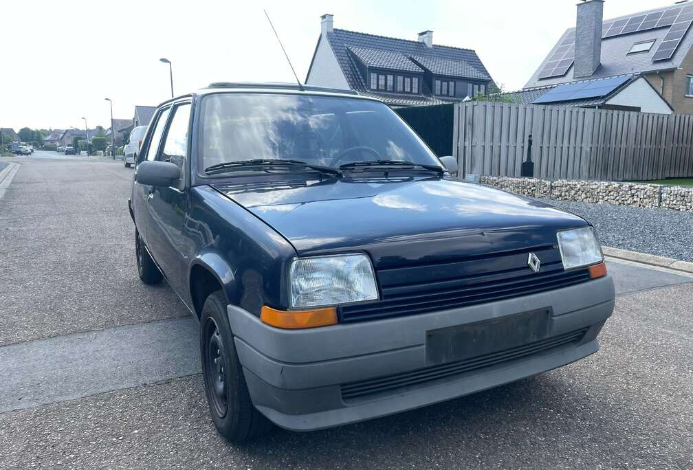 Renault OLDTIMER Campus - toit ouvrant