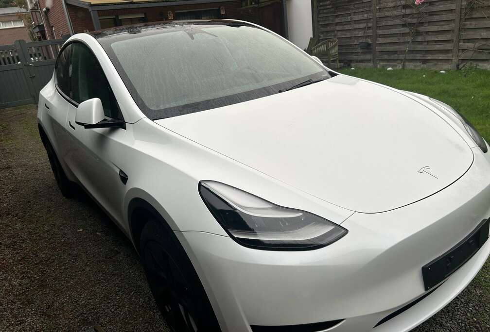 Tesla Model Y 72.5 kWh Long Range RWD