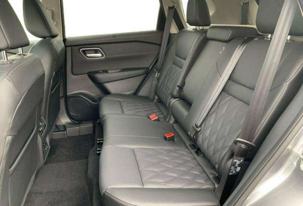 Nissan TECNA PLUS 7PLACES