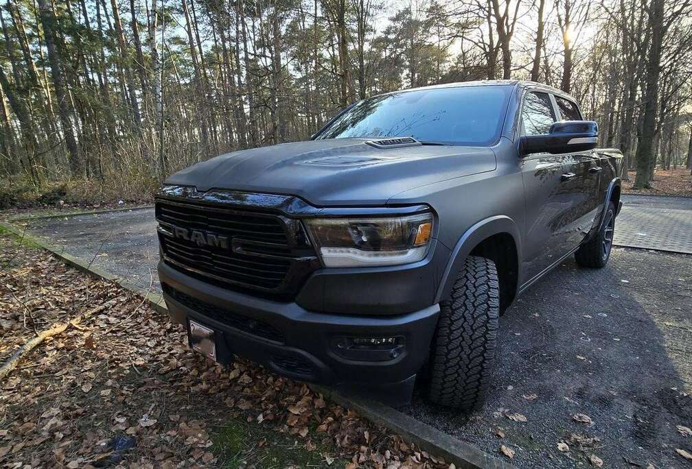 Dodge Full option 1500 LARAMIE V8 5.7 HEMI + LPG 200L