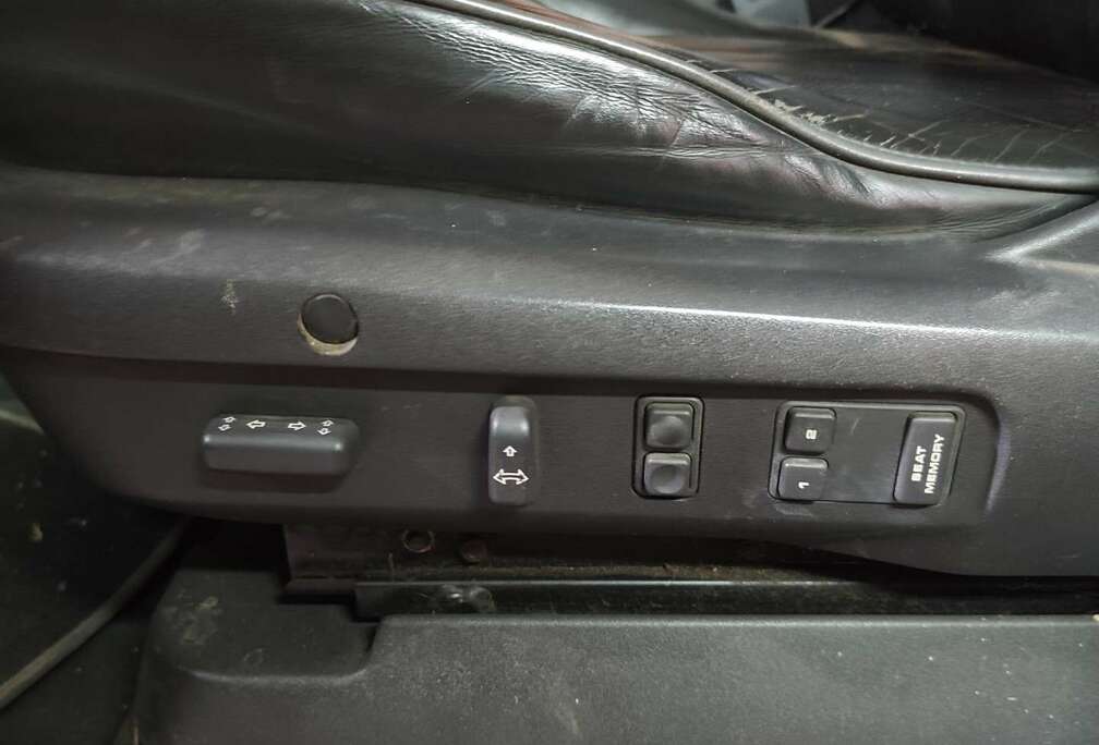 Land Rover V8