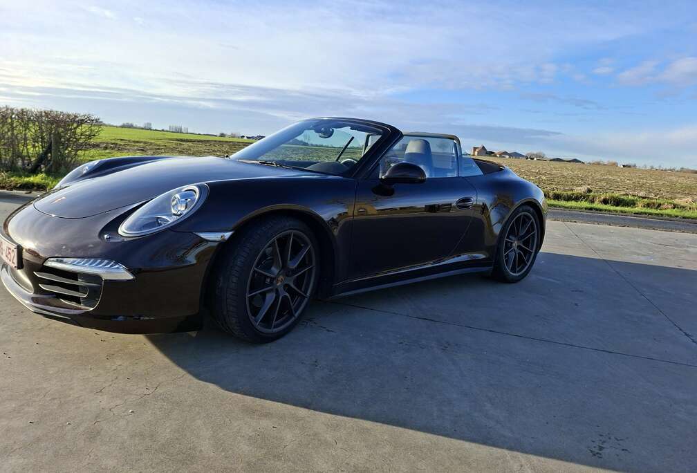 Porsche 911 Carrera 4 Cabriolet PDK