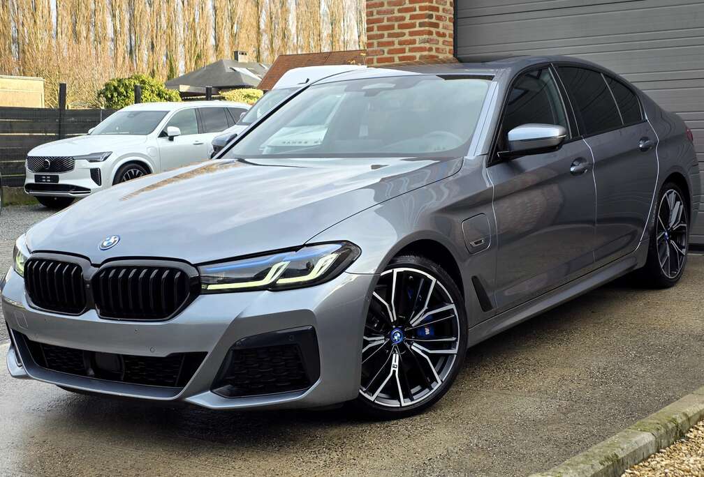 BMW e PlugIn xDrive M Sport - M SEATS TV Screens 394PK