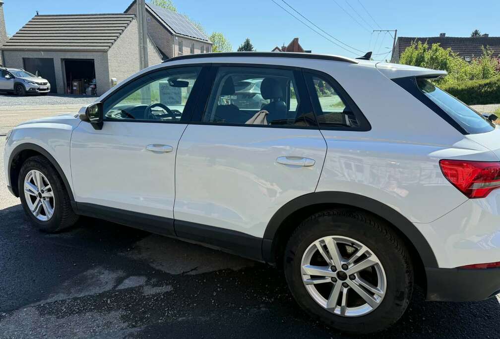 Audi Q3 2.0 TDi S tronic