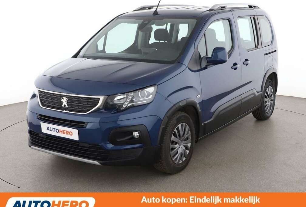 Peugeot 1.2 PureTech Allure L1