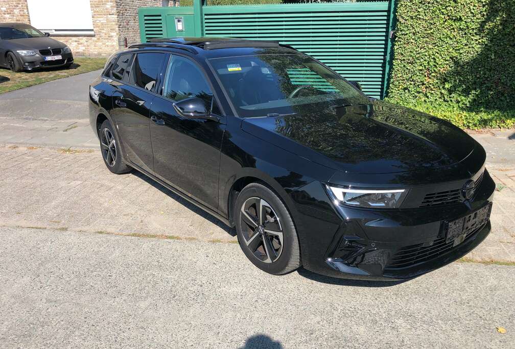 Opel Astra Sports Tourer 1.2 Turbo GS Line S/S (EU6.4)