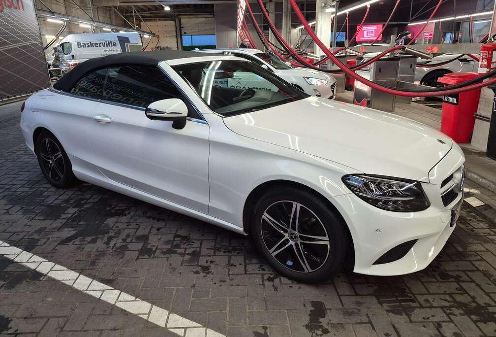 Mercedes-Benz C220 Cabrio AMG Line