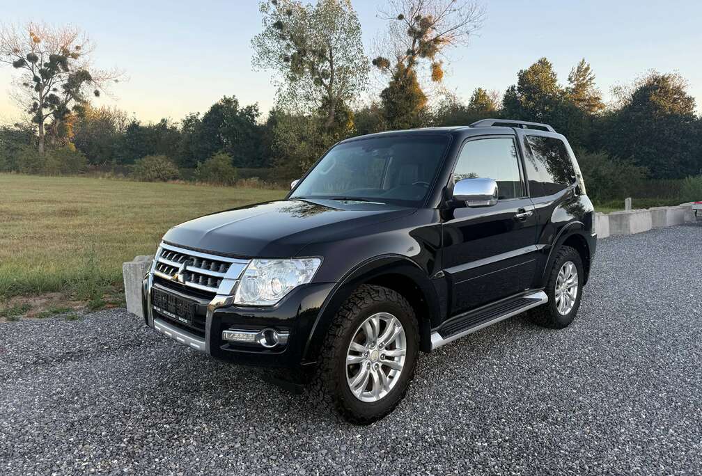 Mitsubishi 3.2L 200CH **Full options Auto Clim Gps Cuir Attealge**