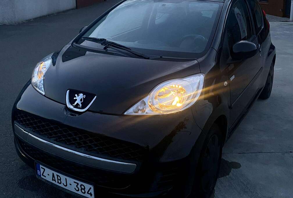 Peugeot 107 1.0i Urban Move