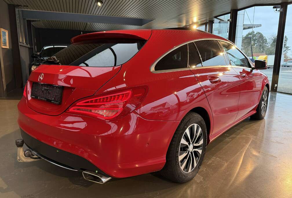 Mercedes-Benz d*4Matic*7G-DCT*PANO*NAVI*LEDER*CAMERA*VWARM
