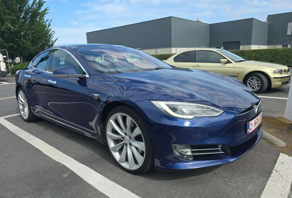 Tesla Model S 75D Allradantrieb