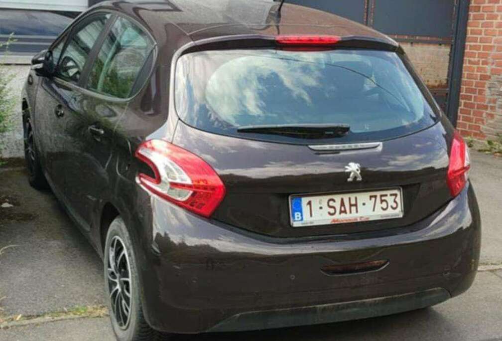 Peugeot 208 1.2i Active