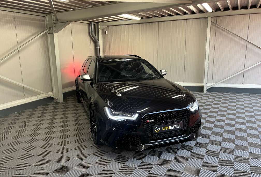 Audi RS6 Avant *Keramisch *LichteVracht *Pano