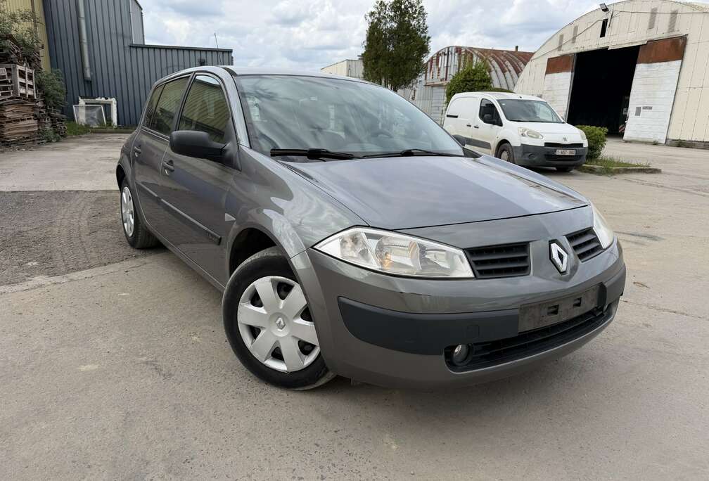 Renault 1.4i 16v Limited