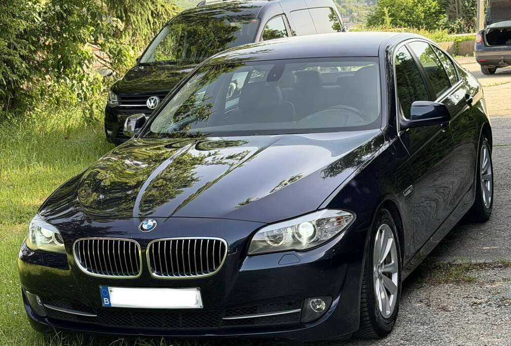 BMW i / Xénon - Cuir - GPS - 100% Belges Carnet