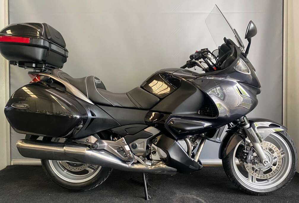 Honda HONDA NTV 700 DEAUVILLE ABS ***VERKOCHT - VENDU***