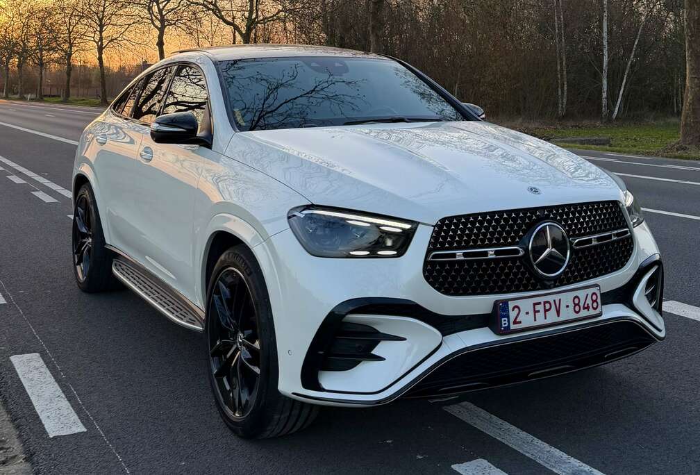 Mercedes-Benz GLE 350de coupé 4Matic AMG Line (Polar White)