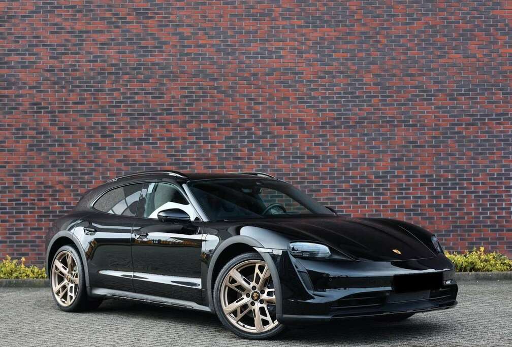 Porsche Taycan 4 Cross Turismo