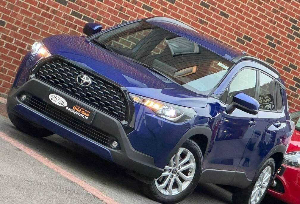 Toyota / 256111€ + 21% TVA = 30990€