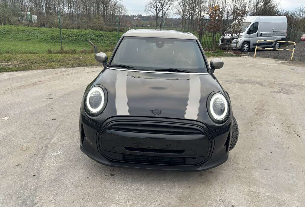 MINI 1.5A Cooper BLACK ÉDITION